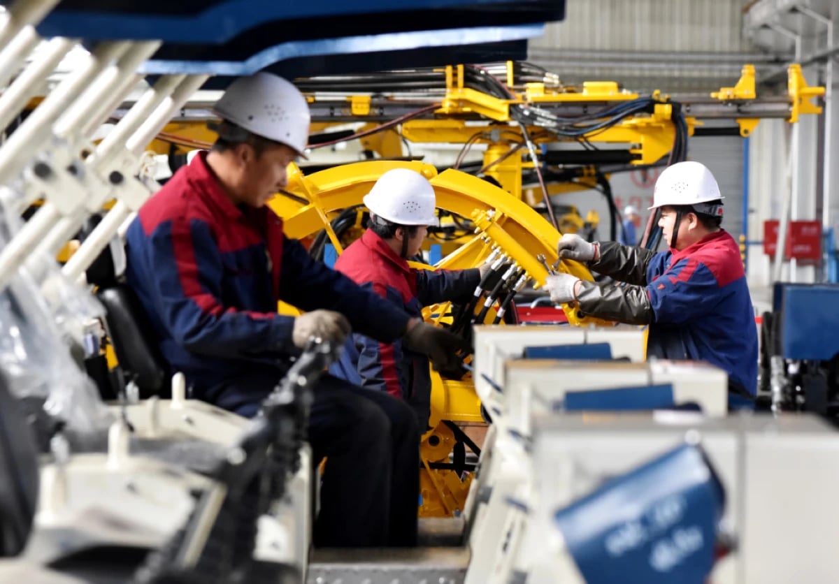 نشاط التصنيع في آسيا يتوسع في مارس رغم اضطرابات الطاقة