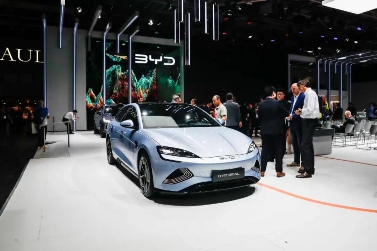 «بي واي دي» تستقطب كوادر من «بورشه» لتعزيز حضورها في سوق السيارات الفاخرة الأوروبية