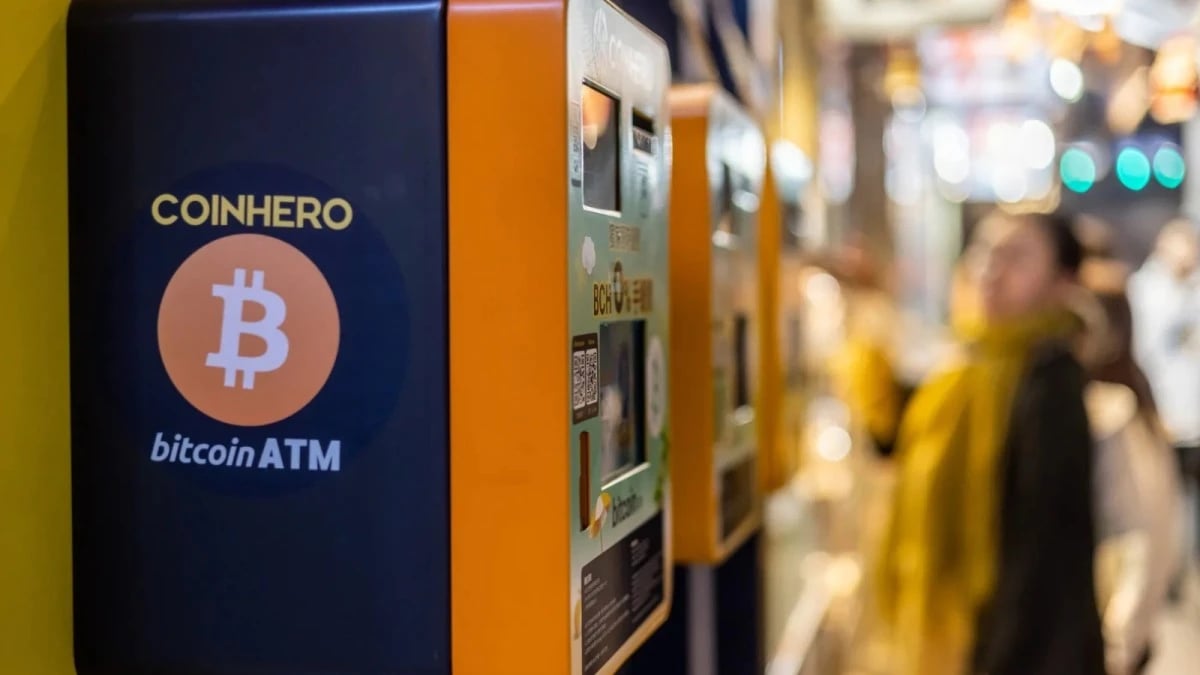 تعافي بيتكوين الهش يرفع مخاطر تغطية المراكز المكشوفة