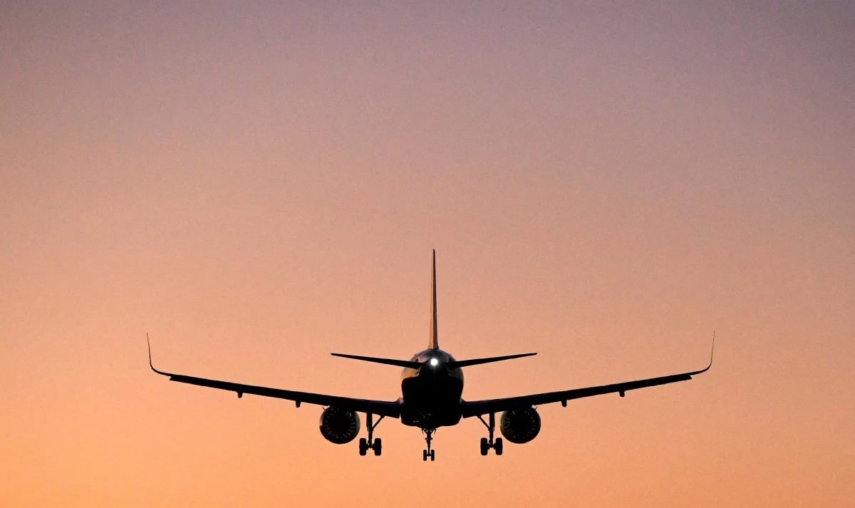 اضطرابات الشرق الأوسط تهبط بالطلب على الرحلات الجوية الدولية