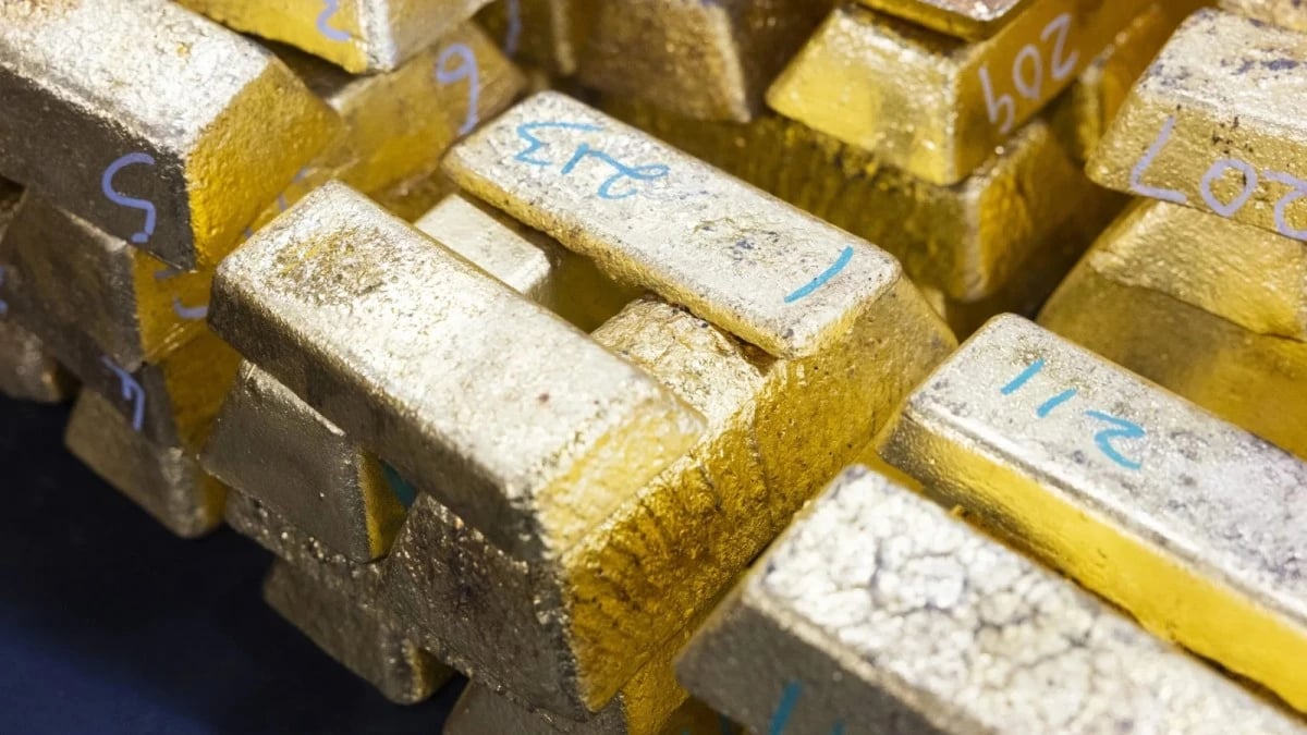 الذهب يتراجع وسط جمود في هرمز وتصاعد مخاوف التضخم