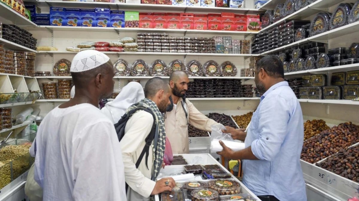 هدايا الحجاج .. استثمارات واعدة وهوية سعودية تنافس عالميا