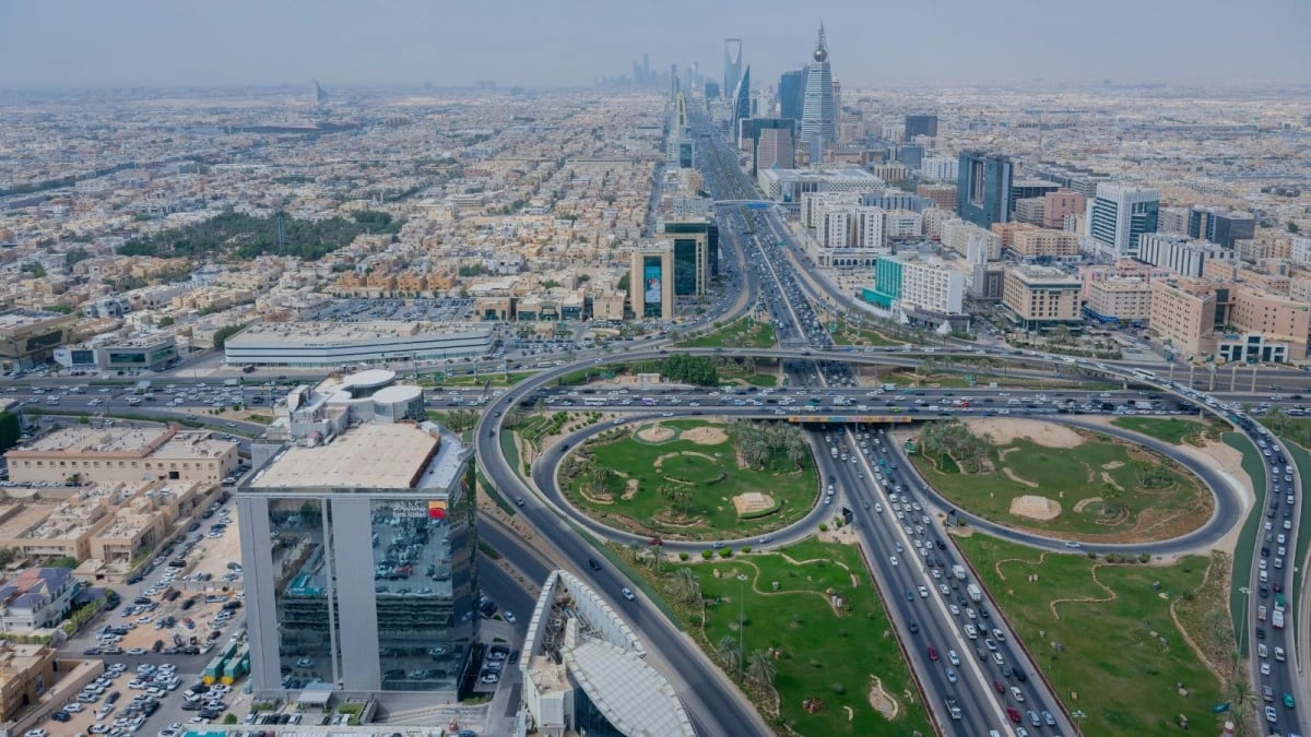 القطاع الخاص السعودي غير النفطي ينمو بأسرع وتيرة خلال 3 أشهر رغم الحرب