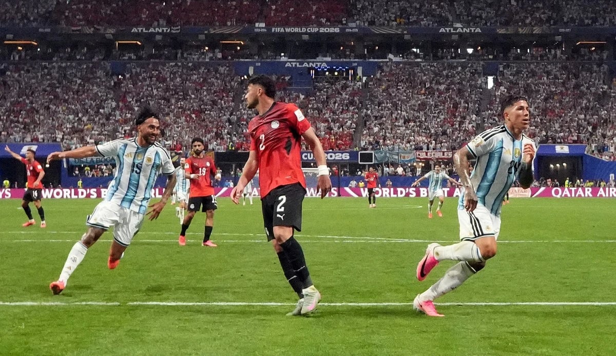 مصر تغادر كأس العالم والأرجنتين تتأهل إلى ربع النهائي