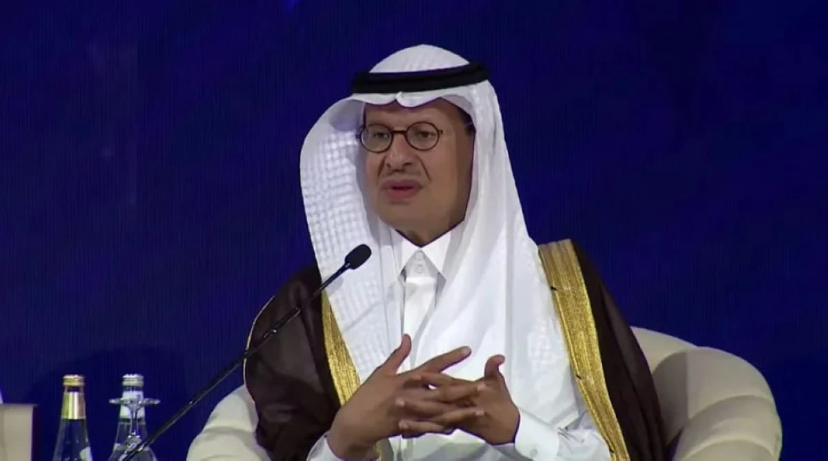 السعودية تعيد تدفقات النفط في خط شرق-غرب إلى 5.8 مليون برميل يومياً