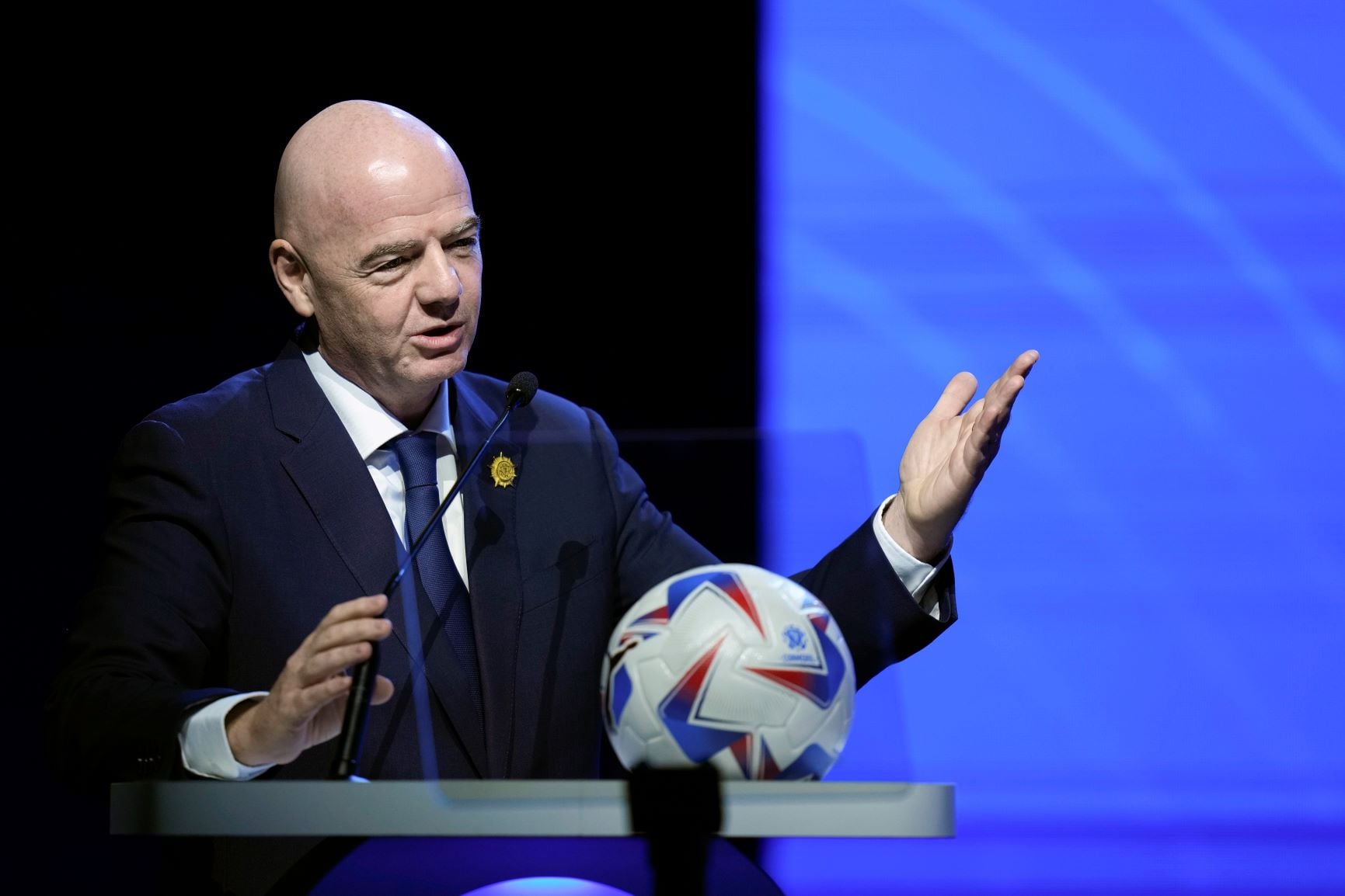 يشارك فيها الهلال .. مطالبة "فيفا" بإعادة جدولة كأس العالم للأندية والتلويح بالقضاء 