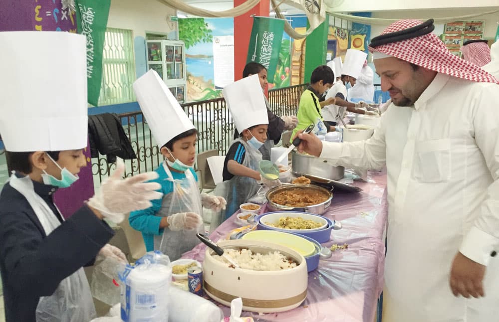 التاجر الصغير .. إبداع وغرس للقيم