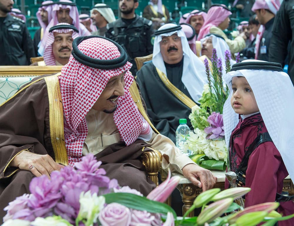 الملك يرعى حفل العرضة السعودية في مهرجان الجنادرية