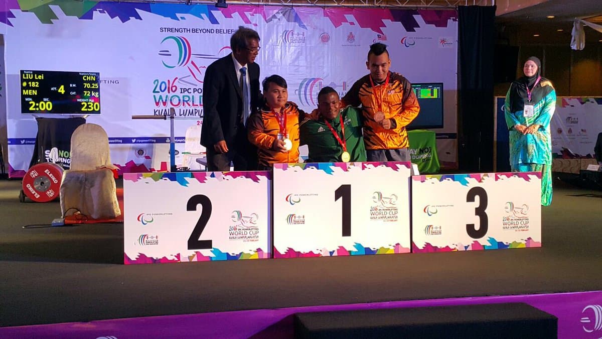 الرباع أصيل هوساوي يتوج بذهبية رفع الأثقال في بطولة العالم لذوي الإعاقة في ماليزيا