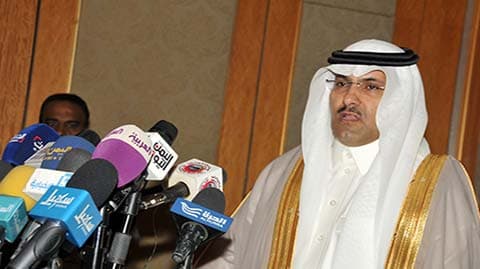 سفير المملكة لدى اليمن: صدرت توجيهات عليا بدعم لجان التهدئة والتنسيق مالياً لوقف إطلاق النار