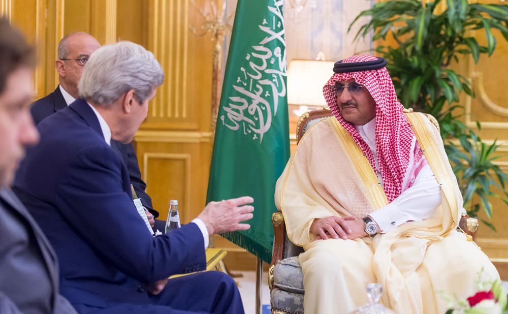 ولي العهد يعقد اجتماعاً مع وزير الخارجية الأمريكي