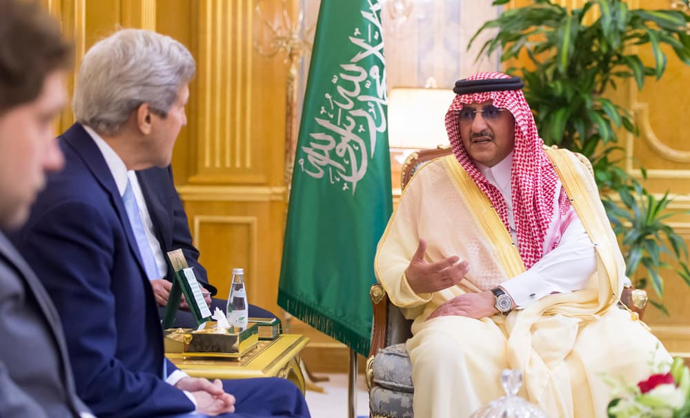 ولي العهد يعقد اجتماعاً مع وزير الخارجية الأمريكي