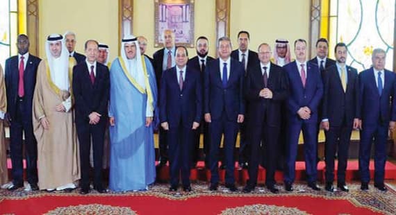 السيسي: حصنوا الشباب من الأفكار المتطرفة