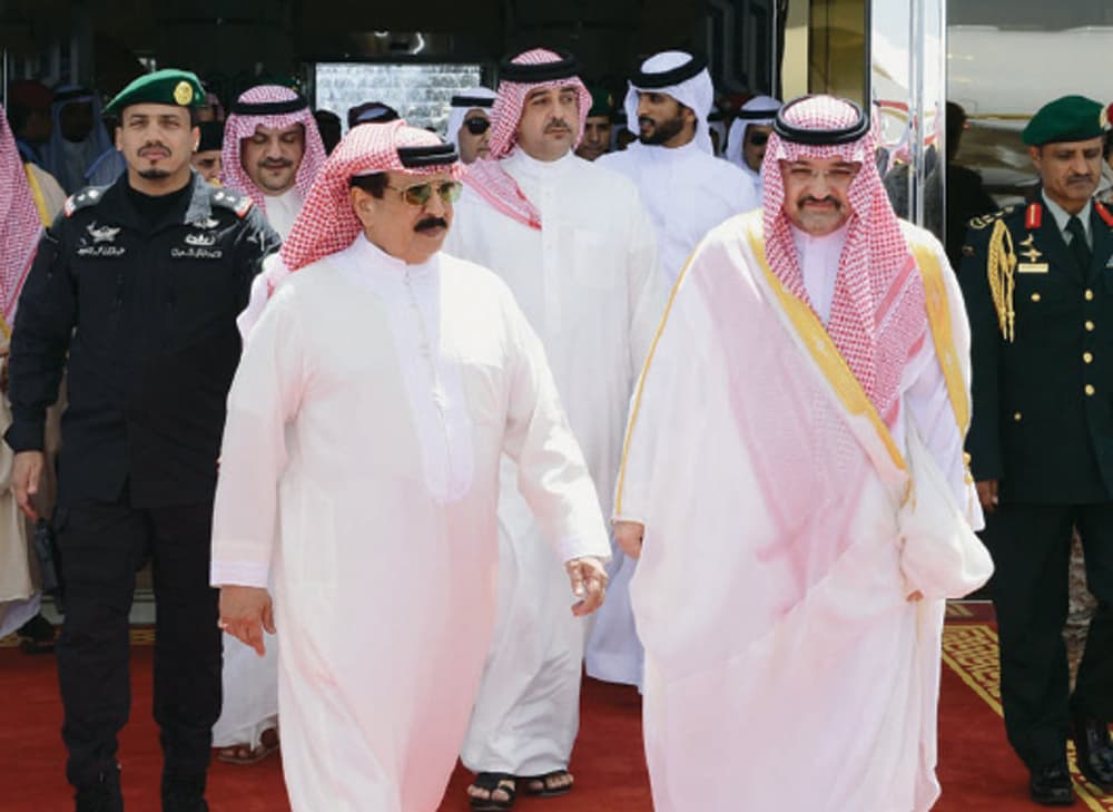 ملك البحرين يغادر جدة