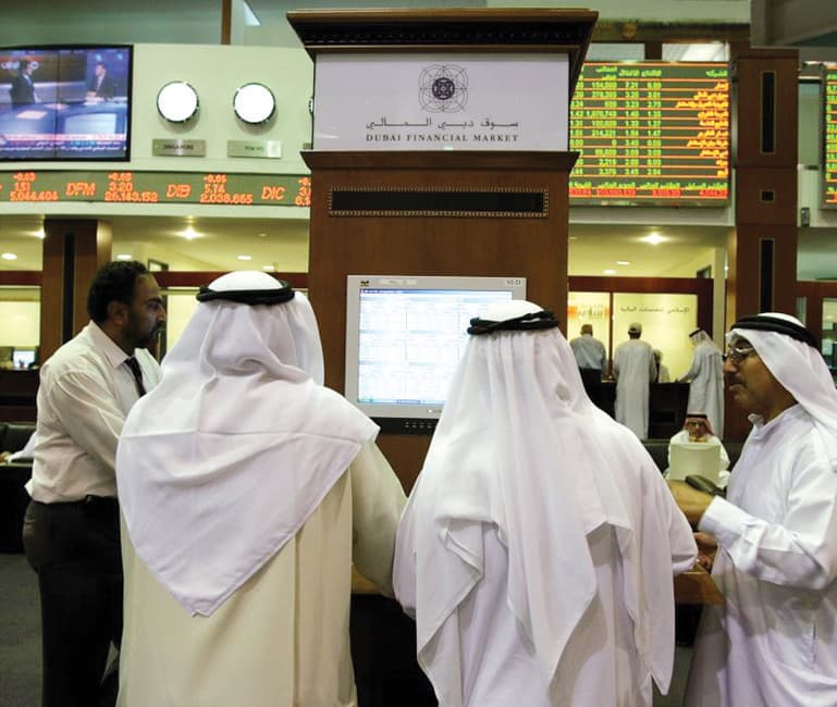 أداء متباين للبورصات الخليجية رغم ارتفاع النفط والأسهم العالمية