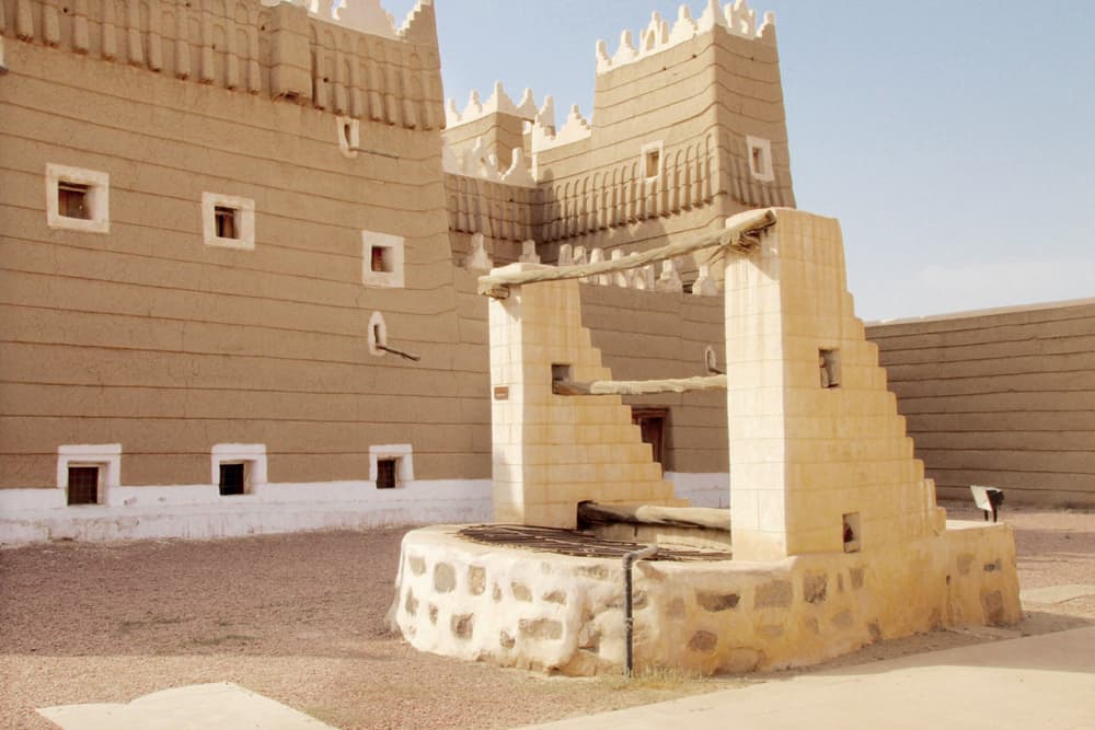 «قصر بن ماضي» .. حصن الإدارة في الماضي