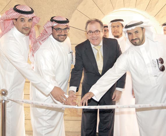 STC تفتتح مكتبا جديدا في حي السفارات في الرياض