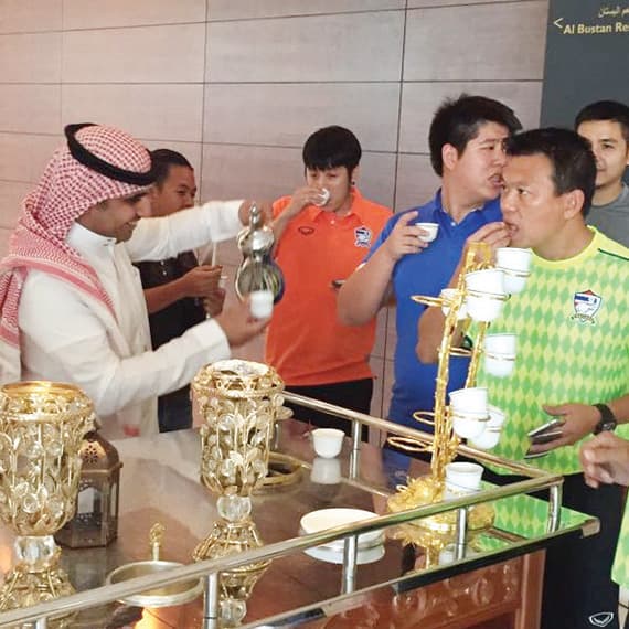 «التايلاندي» .. «خذ فنجالك»