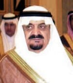 الأمير مشعل يزور ملاك الإبل في مخيماتهم