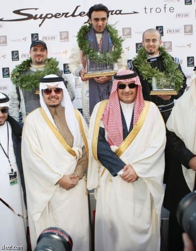 سلطان يتوج "الموبايلي الفيصل" بجولة سوبر "لاغيرا" للسيارات