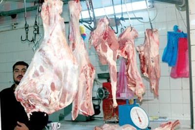 مطالب بتعميم السوق الموحدة للحوم في أحياء العاصمة
