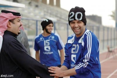 5 آلاف مشجع هلالي يخنقون مطار تبوك