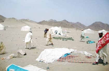 حائل تحت الماء .. "الأمطار" تستنفر الدفاع المدني