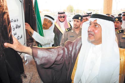 خالد الفيصل يدشن مشروع رابغ السياحي بتكلفة ملياري ريال