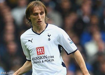 مودريتش لاعب توتنهام يغيب لفترة طويلة بسبب كسر في الساق