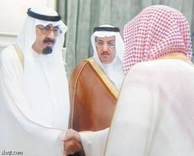 الملك يستقبل أبناء عماش الشمري العافين عن قاتل أخيهم