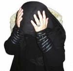 مشعوذة يمنية تقتل معاقة وتتهم الجن بقتلها