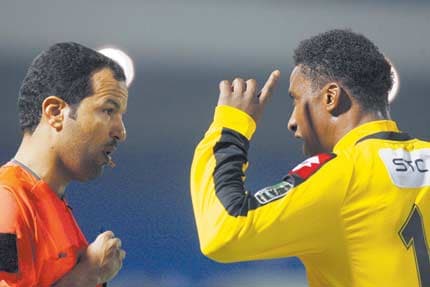 نقل الاتحاد والفتح إلى الأحساء.. ونور يفلت من العقاب
