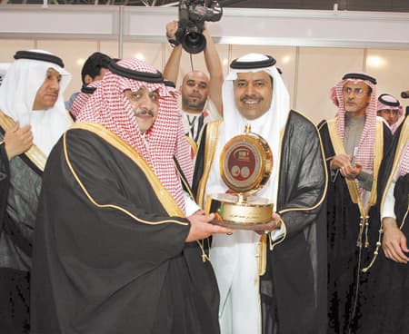 الأمير تركي بن سلطان يدشن معرض الإعلام وتكنولوجيا وسائطه