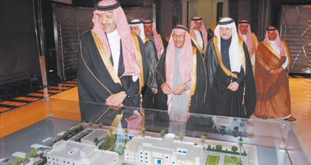 سلطان بن سلمان يرعى توقيع إنشاء مركز ذوي الخدمات الخاصة بـ 30 مليونا