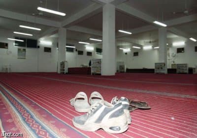 انعدام النظافة وتفشي الروائح الكريهة في المساجد مشكلة أزلية