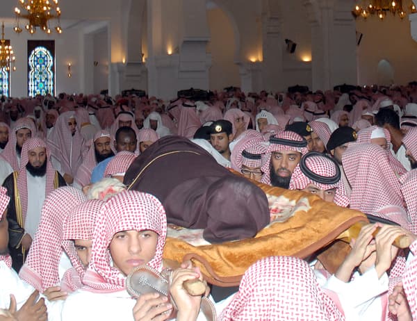 الرياض تشيع الشيخ عبد الله الغديان بحضور الآلاف من الطلاب والمحبين