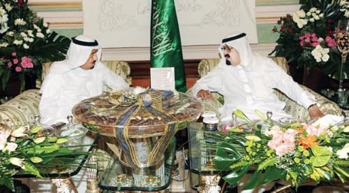 خادم الحرمين الشريفين يستقبل أمير قطر في الدار البيضاء