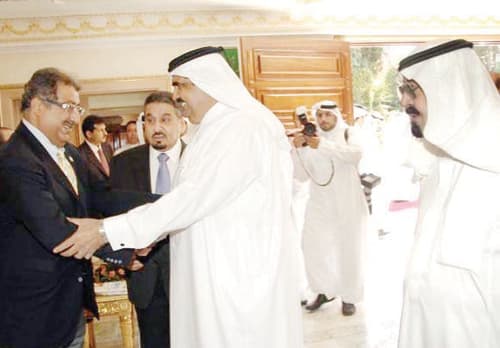 خادم الحرمين الشريفين يستقبل أمير قطر في الدار البيضاء