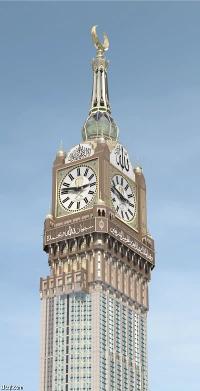 ساعة الحرم .. ارتفاعها 601 متر ووزنها 36 ألف طن وزخرفت بـ 98 مليون قطعة فسيفساء زجاجية