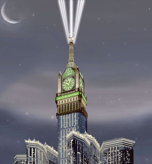 ساعة مكة تدق في رمضان .. هيكل حديدي يزن 12 طنا و14 ألف قطعة متقنة الصنع