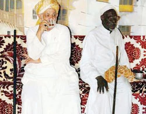 «مركاز العمدة» يواجه الحداثة ويعود للواجهة من جديد