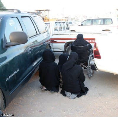 ازدحام الصلاة في جامع الأمير فيصل بن فهد يفسد فرحة العيد