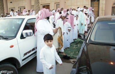 ازدحام الصلاة في جامع الأمير فيصل بن فهد يفسد فرحة العيد
