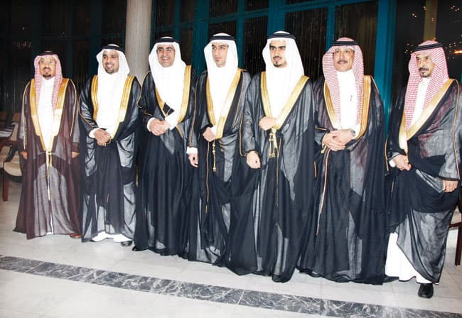 د. عزام الدخيل يحتفل بزفاف ابنته «ديمة» إلى فهد بن دايل