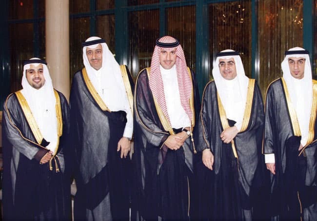 د. عزام الدخيل يحتفل بزفاف ابنته «ديمة» إلى فهد بن دايل