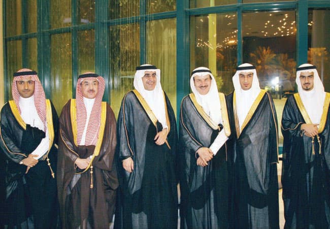 د. عزام الدخيل يحتفل بزفاف ابنته «ديمة» إلى فهد بن دايل