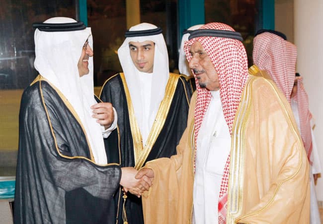 د. عزام الدخيل يحتفل بزفاف ابنته «ديمة» إلى فهد بن دايل