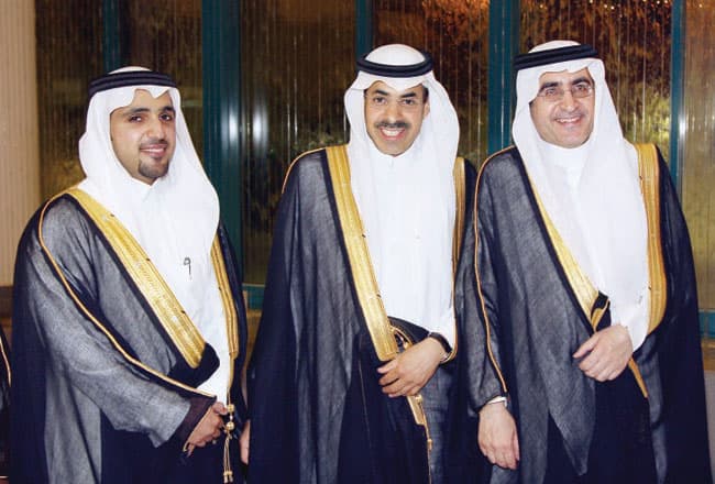 د. عزام الدخيل يحتفل بزفاف ابنته «ديمة» إلى فهد بن دايل