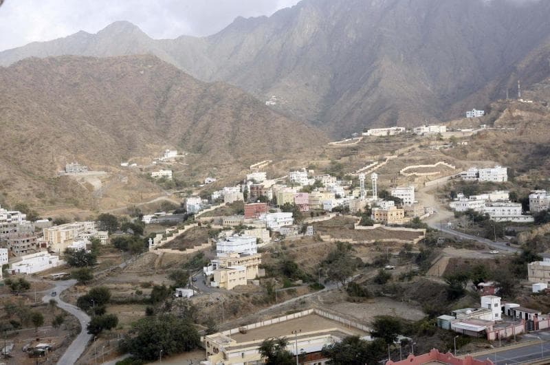 تنوع التضاريس في محافظة المجارده يجعلها من أهم الأماكن السياحية في الشتاء