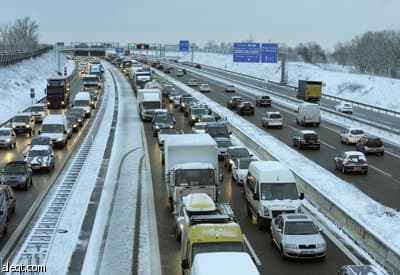 طقسٌ متطرفٌ يقلق العالم .. والثلوج تعطِّل مظاهر الحياة في مختلف القارات